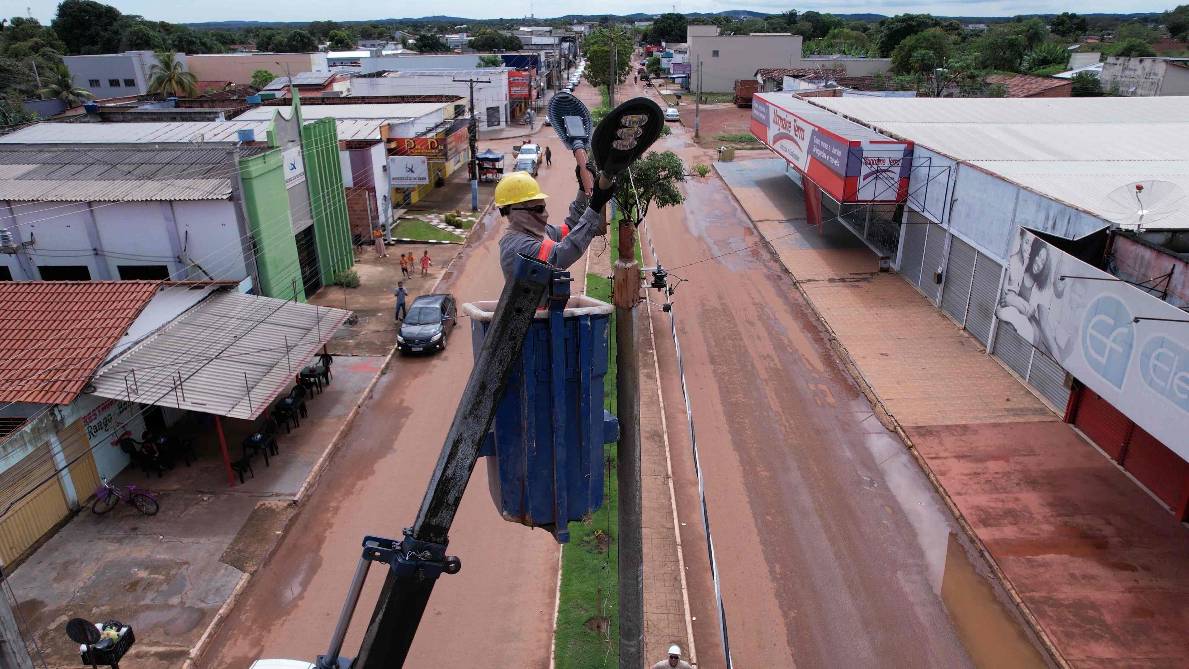 Setor de chácaras Sol Nascente, Javaés e Jardim dos Ipês recebem iluminação de LED; Prefeitura segue ampliando melhorias em toda a cidade